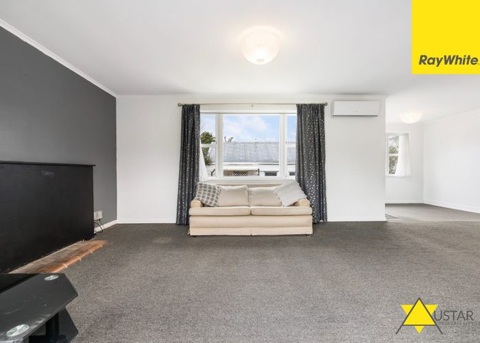  at 11 Graham Avenue, Te Atatu Peninsula, Waitakere City, Auckland