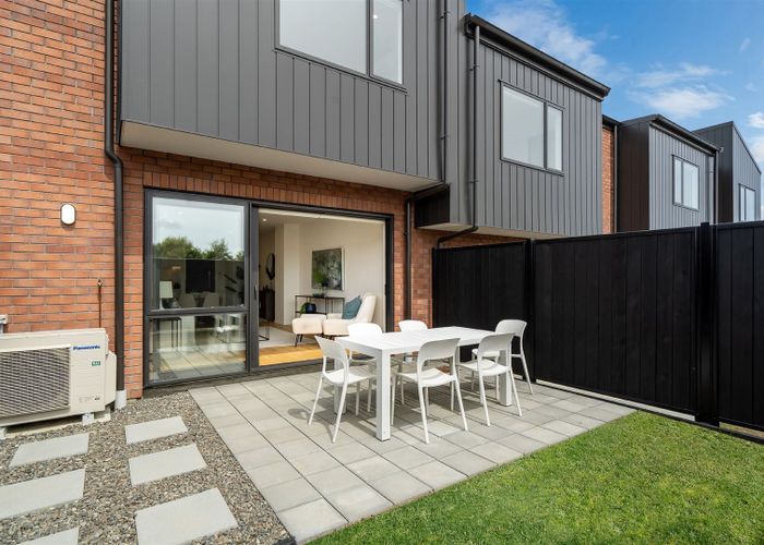  at 10 Mahinga Kai Way, Belmont, Auckland