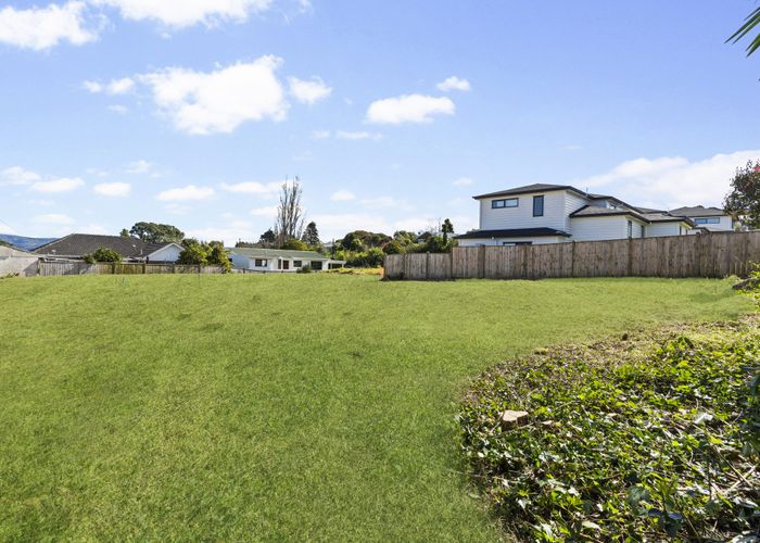  at 8 & 9 Ambrosia Avenue, Henderson, Waitakere City, Auckland
