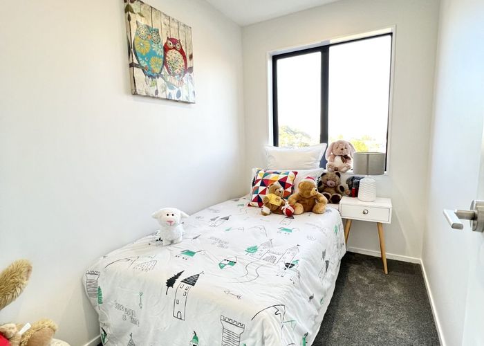  at 24A Lincoln Park Avenue, Massey, Waitakere City, Auckland