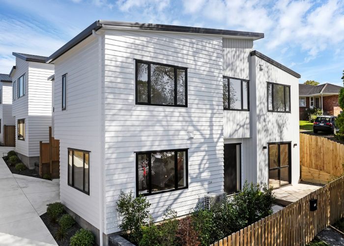  at 76A Chartwell Avenue, Glenfield, Auckland