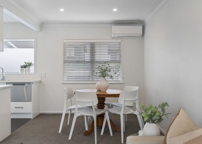 at 2/40 Tawhiri Road, One Tree Hill, Auckland