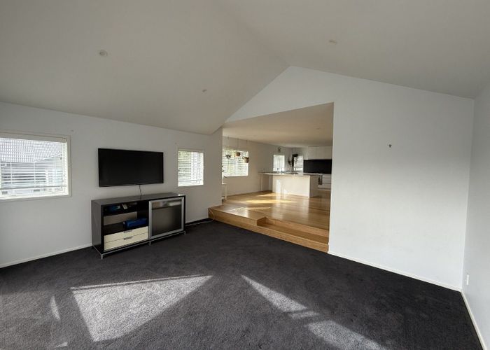  at 54E Birkdale Road, Birkdale, Auckland