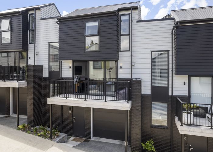  at 22 Panoni Lane, Howick, Auckland