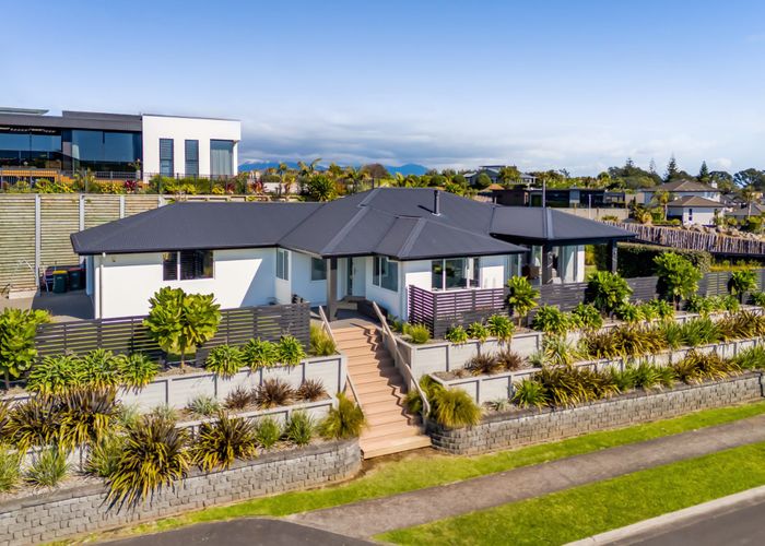  at 4 Vardon Way, Waiwhakaiho, New Plymouth, Taranaki
