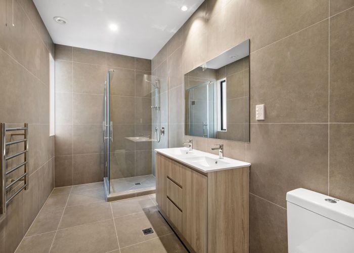  at 10 Waihou Crescent, Albany, North Shore City, Auckland