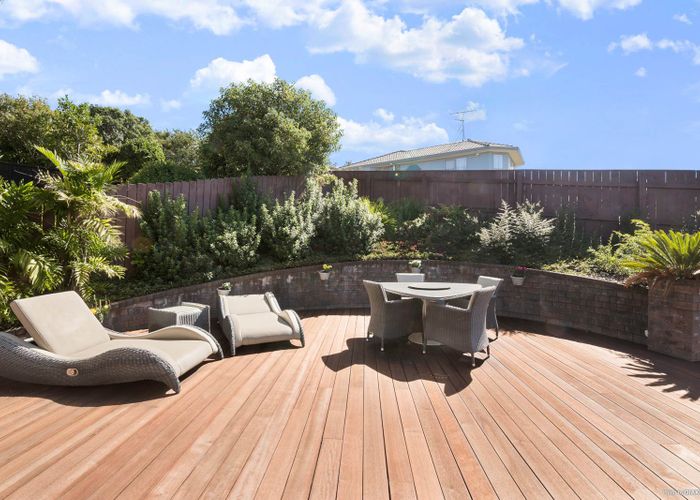  at 8 Crestview Place, Browns Bay, Auckland