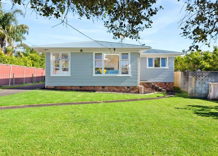  at 4 Mayburn Road, Te Atatu Peninsula, Auckland