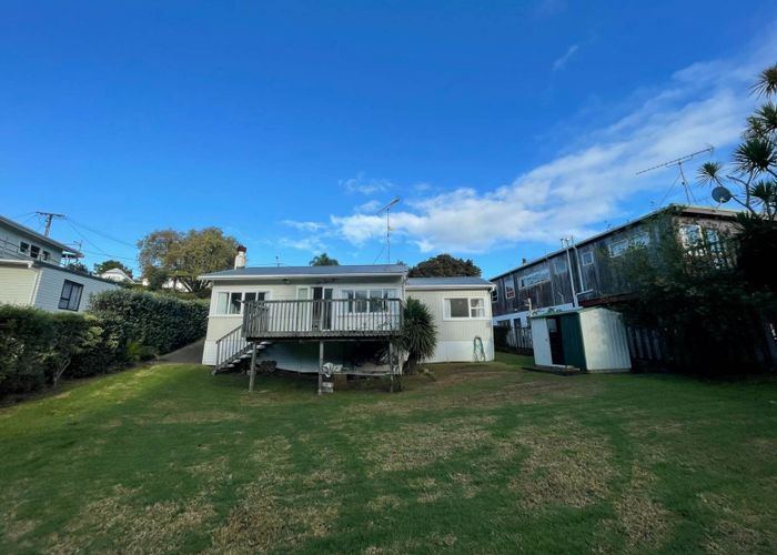  at 6 Gray Crescent, Torbay, North Shore City, Auckland