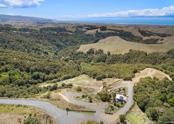  at 149A Rataroa Road, Pūkorokoro / Miranda, Kaiaua