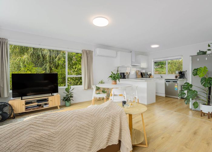  at 2/80 Peach Road, Glenfield, North Shore City, Auckland