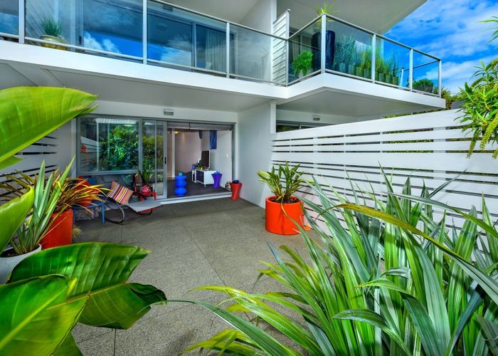  at 2/180 Peterborough Street, City Centre, Christchurch City, Canterbury