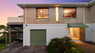  at 1/12 Bungalow Avenue, Point Chevalier, Auckland