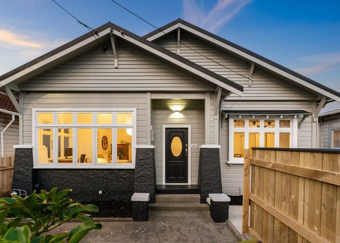  at 137 Onepu Road, Lyall Bay, Wellington, Wellington