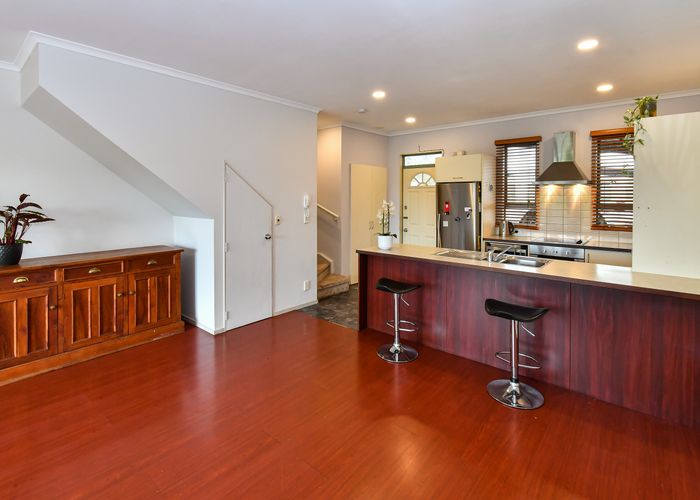  at 4/150 Chapel Road, Flat Bush, Auckland