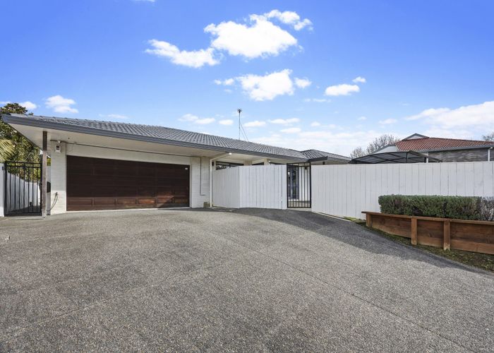  at 5 Wineberry Place, Albany, North Shore City, Auckland