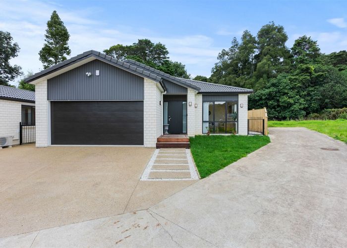  at 3C Scenic Drive, Hill Park, Auckland 