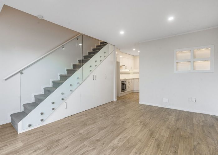  at 5/14 Waipa Street, Birkenhead, North Shore City, Auckland