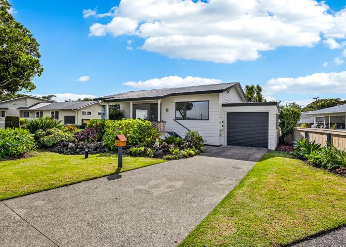  at 32B Kiwi Esplanade, Mangere Bridge, Manukau City, Auckland