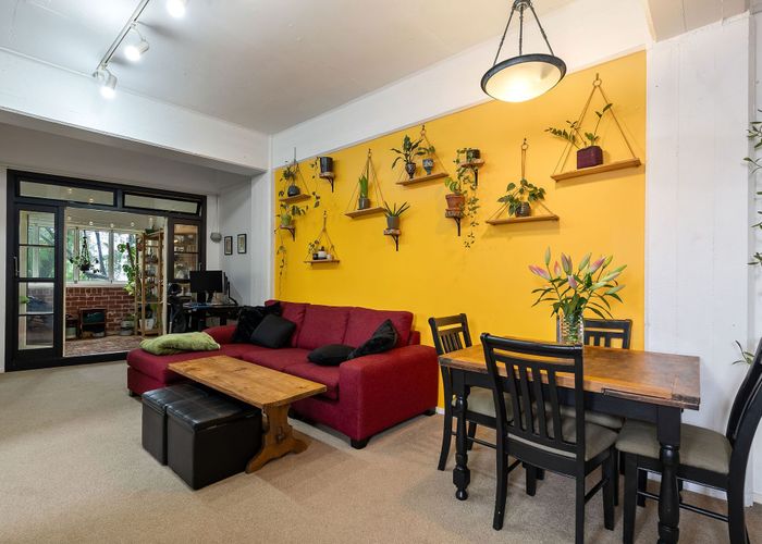  at 2/33 Hania Street, Mount Victoria, Wellington, Wellington