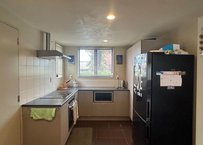  at 14 Secoia Crescent, Mangere, Auckland