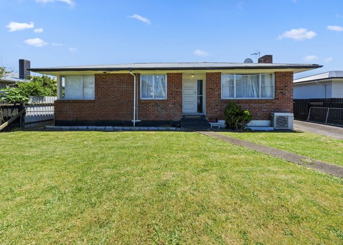  at 142 Preston Road, Otara, Auckland