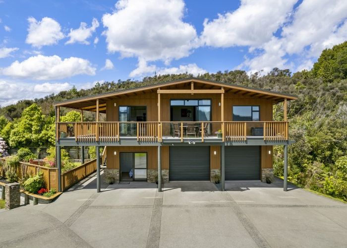  at 11 Streets Way, Timberlea, Upper Hutt