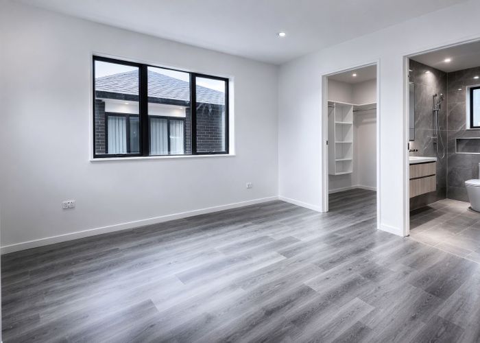  at 6 Kerrydale Road, Manurewa, Manukau City, Auckland