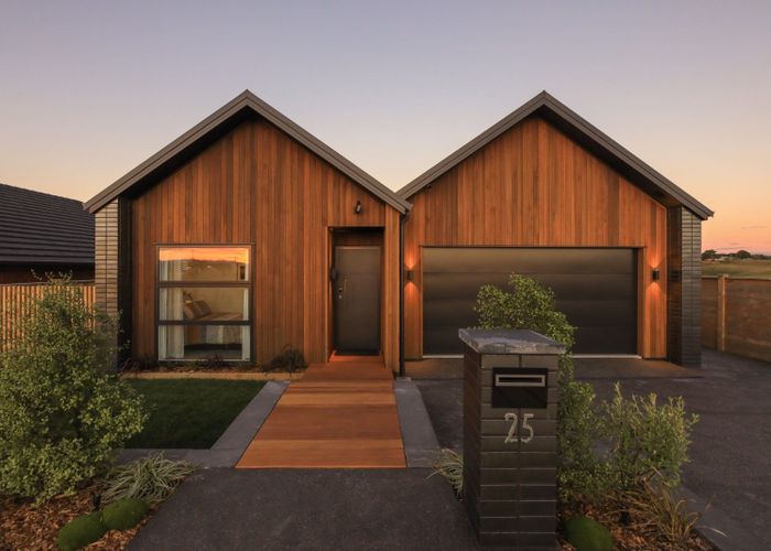  at 25 Oralee Terrace, Peacocke, Hamilton