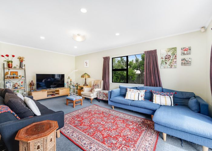  at 2/133 Moore Street, Howick, Manukau City, Auckland