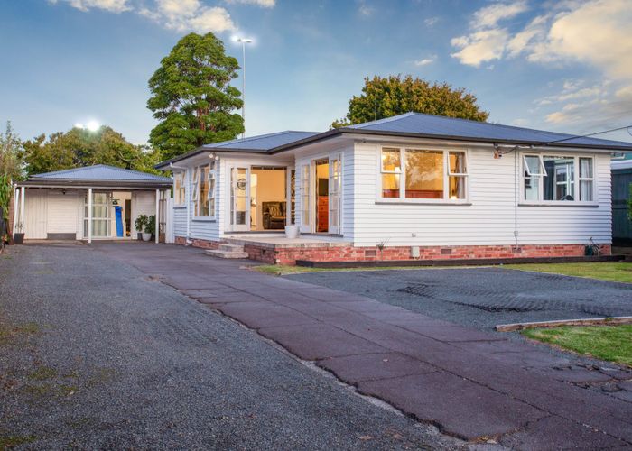  at 84 Matipo Road, Te Atatu Peninsula, Waitakere City, Auckland