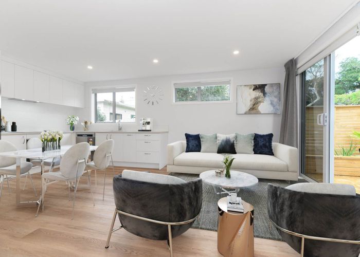  at 2/61 Glenview Road, Glen Eden, Waitakere City, Auckland