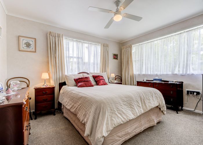  at 29 Splitt Avenue, Glenview, Hamilton