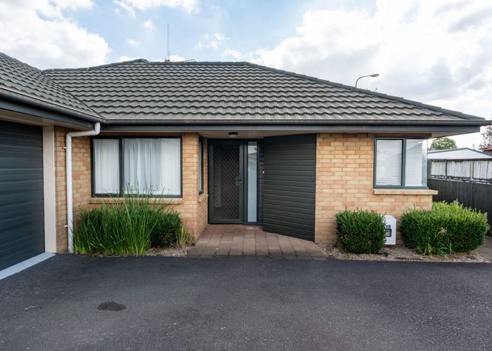  at 61 Vardon Road, Saint Andrews, Hamilton, Waikato