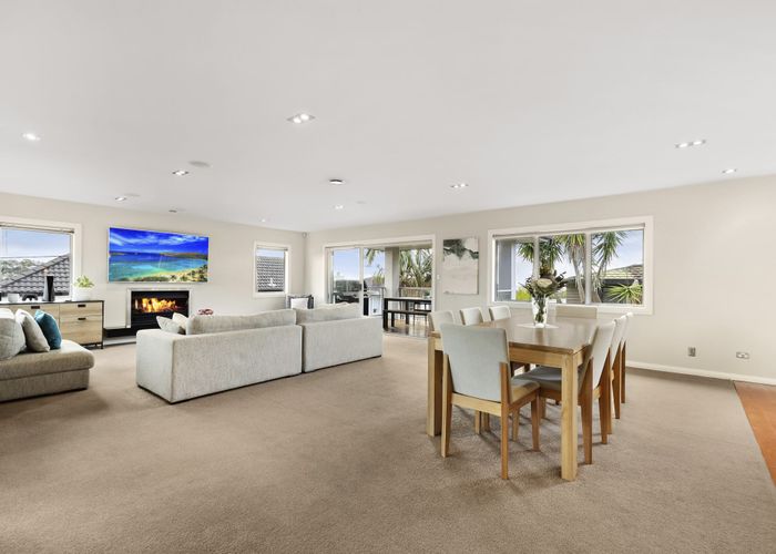  at 1/36 Rothesay Bay Road, Rothesay Bay, Auckland