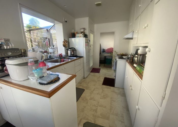  at 2/252 Onewa Road, Birkenhead, North Shore City, Auckland