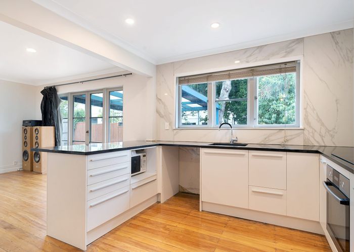  at 1/110 Lynwood Road, New Lynn, Waitakere City, Auckland