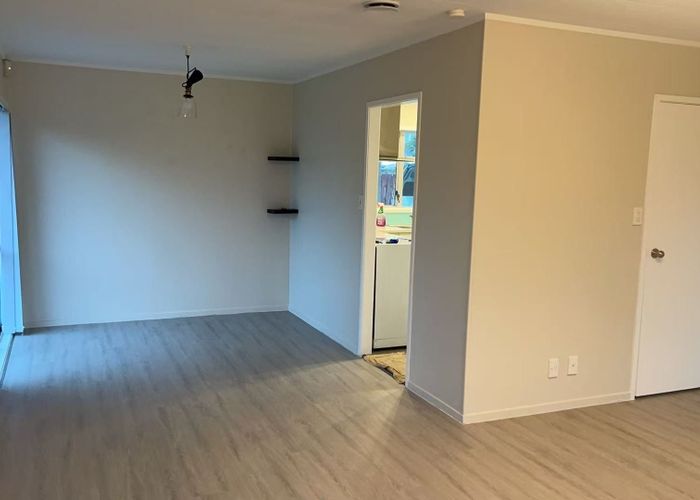  at 41 Meadowood Drive, Unsworth Heights, North Shore City, Auckland