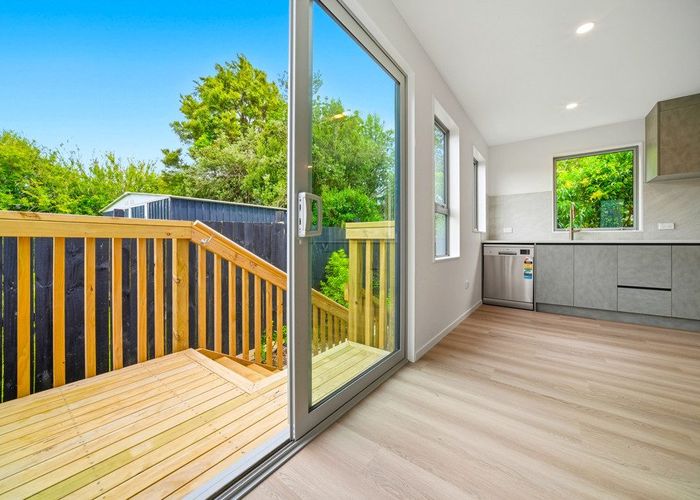  at 26E Trojan Crescent, New Lynn, Waitakere City, Auckland