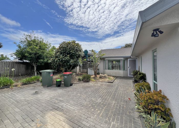  at 6 Waylen Place, Burswood, Manukau City, Auckland
