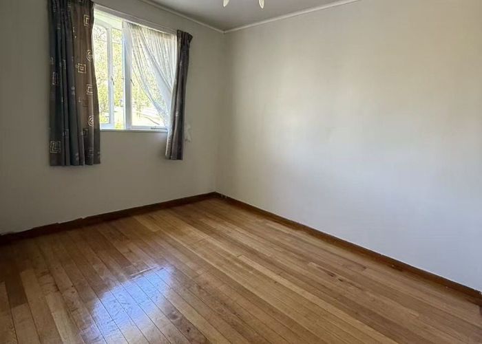  at 28 Maui Pomare Street, Blockhouse Bay, Auckland City, Auckland