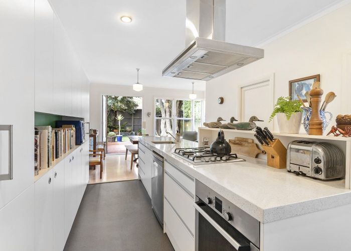  at 100 Constable Street, Newtown, Wellington