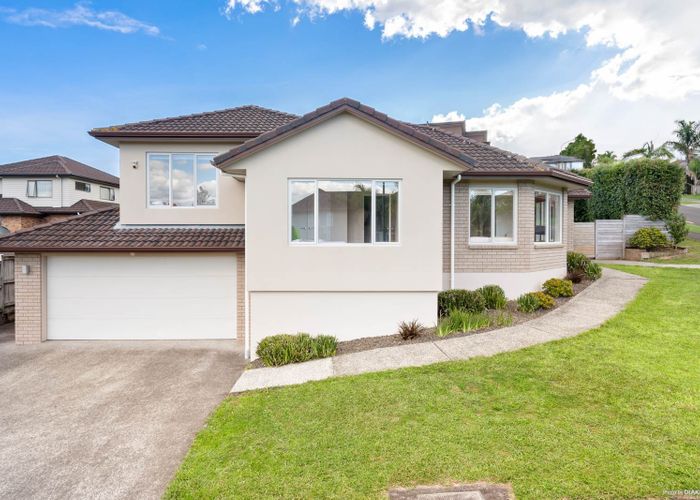  at 2 Leburn Crescent, Flat Bush, Auckland