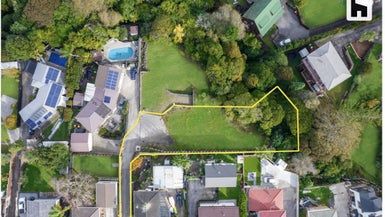  at 13 Advene Road, Cockle Bay, Auckland
