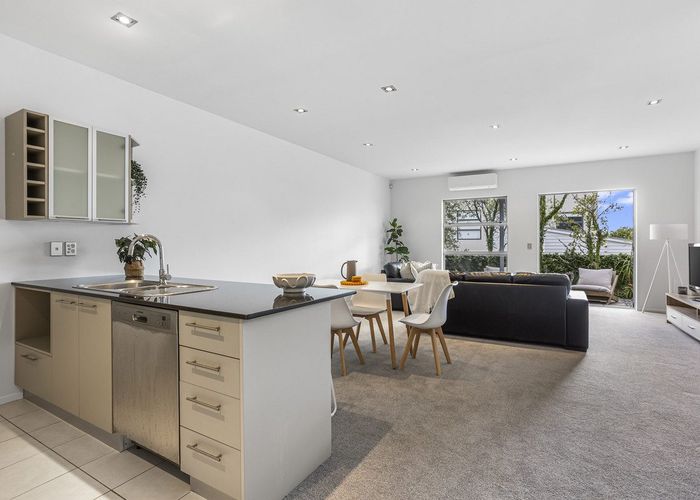  at 20/40 Scarlet Oak Drive, Schnapper Rock, Auckland