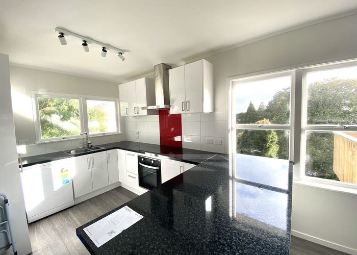  at 27 Brunton Place, Glenfield, Auckland