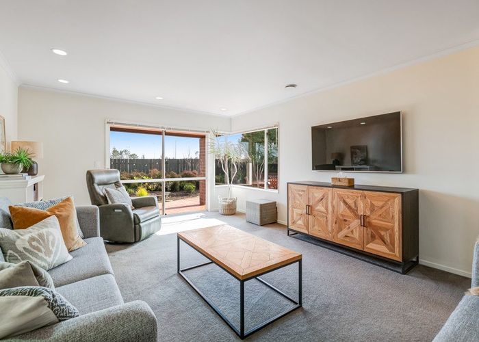  at 23 Saint Lucia Place, Unsworth Heights, North Shore City, Auckland