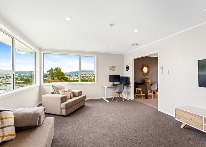  at 6 Gaff Place, Whitby, Porirua