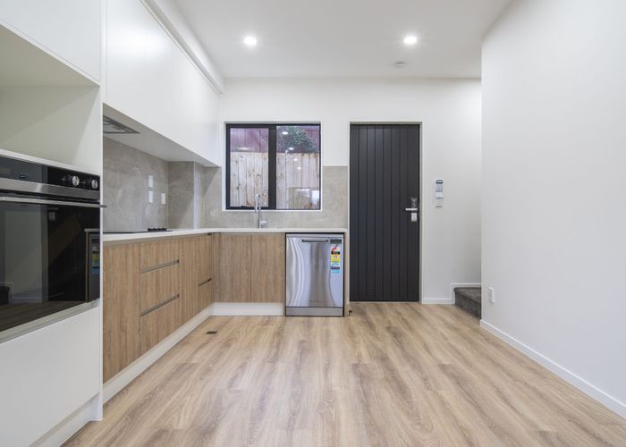  at 8/40 St Leonards Road, Kelston, Waitakere City, Auckland