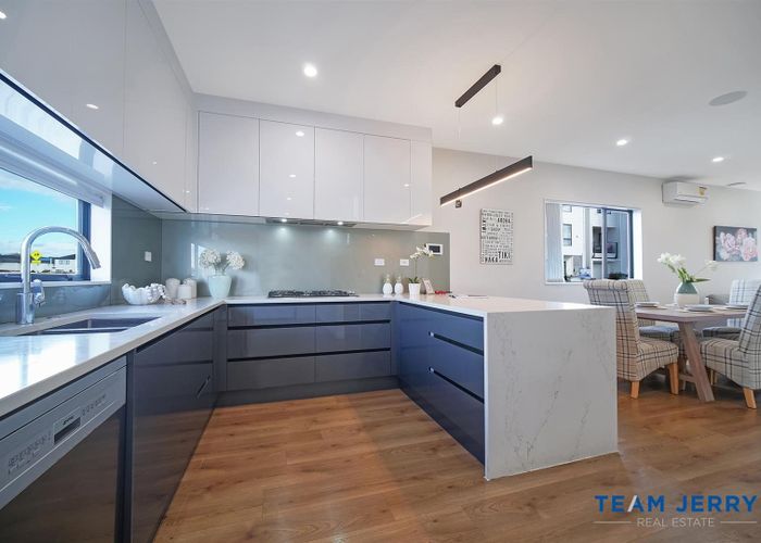  at 22 Laquinta Place, Flat Bush, Auckland
